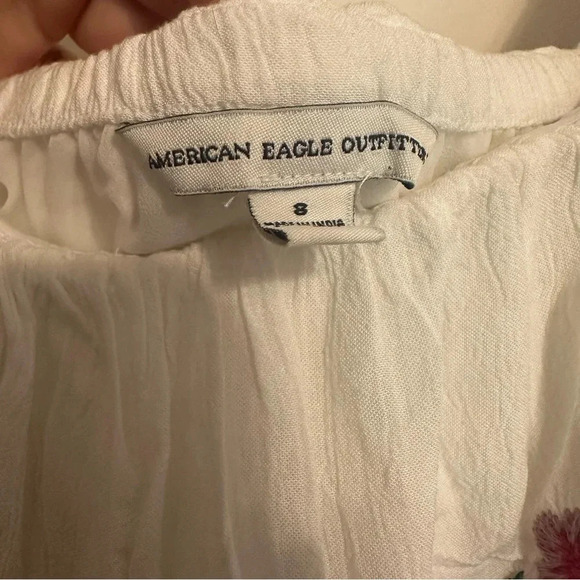 American Eagle White Romper with Floral Embroidery Size 8 - Picture 5 of 14
